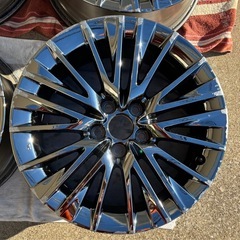 トヨタ　クラウン220系Gエグゼグティブ純正スパッタリングホイール　４本の画像