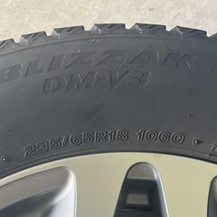 ブリヂストン BLIZZAK DM-V3 235/65R18 106Q ホイール付き4本セットの画像