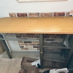 カウンターテーブルの画像