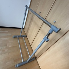 ハンガーラックの画像