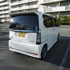 JF1。。N BOXカスタム.ＧＬパッケージの画像