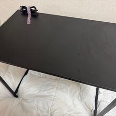 【受渡し予定決定】デスク 黒 コンセント付きの画像