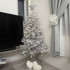 【投稿中】アンパンマンを購入してくれた方にプレゼント　クリスマスツリー　白　ホワイトの画像