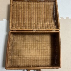 籐のバスケット　横44奥行31高さ18程度の画像