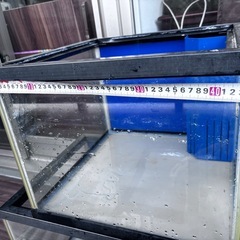 オーバーフロー加工ガラス水槽の画像