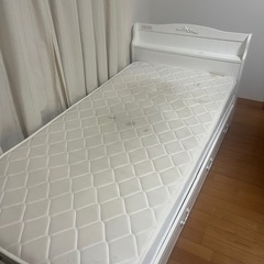 【美品】シングルベッドフレームの画像