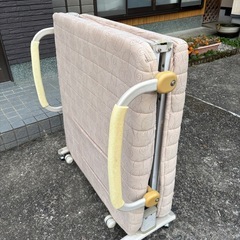 手すりつき  折りたたみシングルベッドの画像