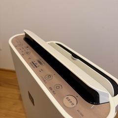 SHARP 空気清浄機 タワー型 KC-G40-W 2019年製の画像