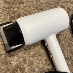 ドライヤー　ホワイト　白　ZDFERの画像