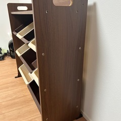 子供用おもちゃ棚の画像