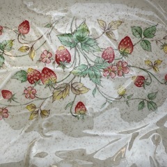 葉っぱ形のお皿の画像