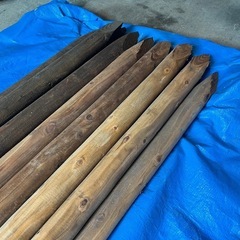 木の杭 お安くお譲りします 120〜180cm　250円からの画像
