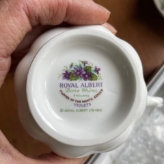 ロイヤルアルバート　カップ&ソーサー の画像
