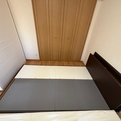 ベッドフレーム、マットレスの画像