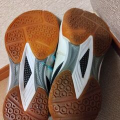 YONEXバドミントンシューズ23.5の画像