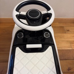子供用車のおもちゃ◇ベントレーの画像