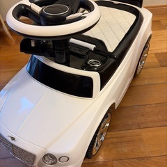 子供用車のおもちゃ◇ベントレーの画像