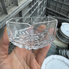  4個ガラス製小皿 小鉢の画像