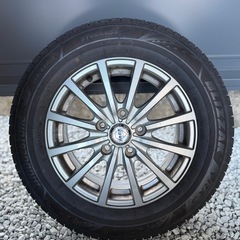 スタッドレスタイヤ    (ヴォクシー等)の画像