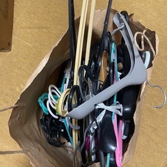 家具3点セットとハンガー大量セット　まとめての画像