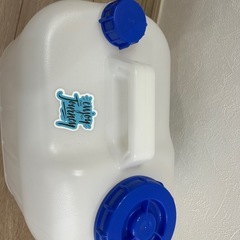 ウォータータンク　8つセットの画像