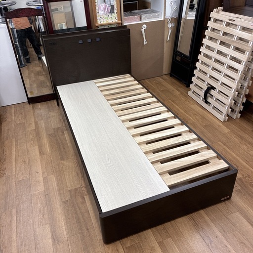 ジモティー限定価格！S141 ⭐ FranceBed フランスベッド シングルベッド  引き出し＆コンセント＆ライト付き 幅98cm USED