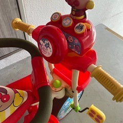 アンパンマン三輪車の画像