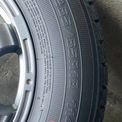 スタッドレスタイヤ ランクル250の画像