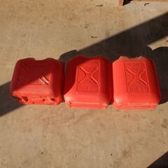 灯油タンク 3個セット 20L 1個 / 18L 2個の画像