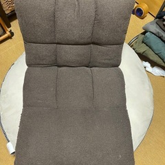 コストコの超大型クッションとニトリの座椅子セットの画像