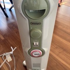 JR0812-BR　デロンギ　オイルヒーターの画像