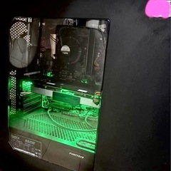早い者勝ち！ゲーミングPC&CPUスタンド デスクトップPCの画像