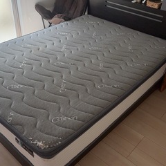 ダブルベッドの画像