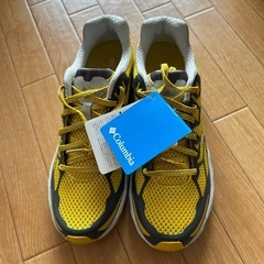 新品未使用。Columbiaのランニングシューズの画像