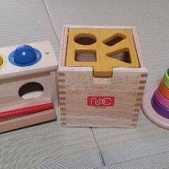 赤ちゃんの木製おもちゃ３点セットの画像