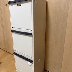 ３段　ゴミ箱の画像