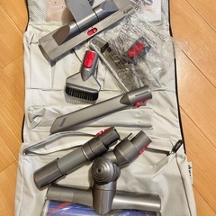 年末年始のお掃除に、ダイソン掃除機お譲りします！！未使用品付属あり
の画像