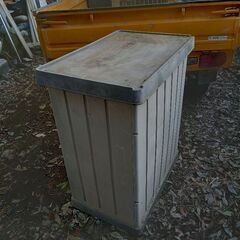 ジャバラの小さい物置の画像