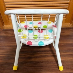 子供用椅子の画像