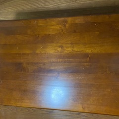 木製のローテーブルの画像
