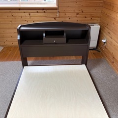 【お取引中】収納、引き出し、照明付きシングルサイズベッドフレーム　　　マットレス無料 の画像