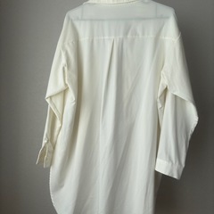 白シャツの画像