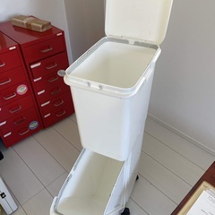 55Lキャスター付2段キャスター付ペールの画像