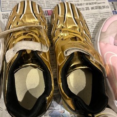 スニーカー　色々の画像