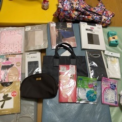 長期保管.未開封.主にストッキングの画像