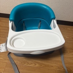 ingenuity インジェニュイティ　ベビーチェア　テーブル付きの画像