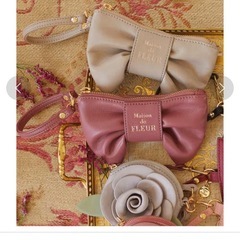 Maison de FLEUR リボンコインケース ベージュ ポーチの画像