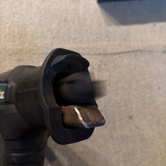 マキタ　18v バッテリー式セーバーソーの画像