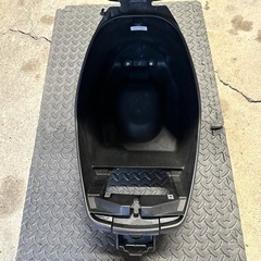 HONDA ホンダ AF27 AF28 メットイン シートの画像