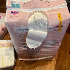 メリーズファーストプレミアム　sサイズ　テープ式　3パック＋52枚の画像